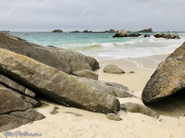 Photo Les Amiets : Plage des Amiets à Cléder.c, Les Amiets, Sable blanc, mer, rochers