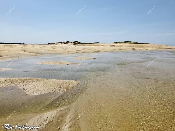 Photo La Baie du Kernic : La Baie du Kernic à marrée descendante. C’est trop bon de marcher dans l’eau fraîche au milieu de ce paysage 😍😎c, Baie du Kernic, Porsguen, sable, rivière