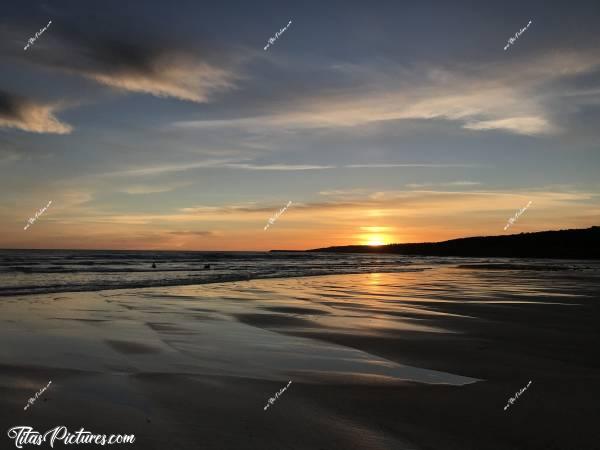 Photo La plage du Veillon : Magnifique coucher de soleil à La plage du Veillon à Talmont-Saint-Hilaire 😍🥰c, Plage du Veillon, Talmont-Saint-Hilaire