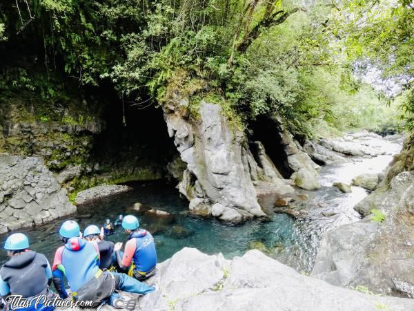 Photo Langevin : La Rivière Langevin. Ces couleurs donnent trop envie de s’y baigner 😍 Mais elle est bien fraîche 🥶😅c, La Réunion, Langevin, Rivière