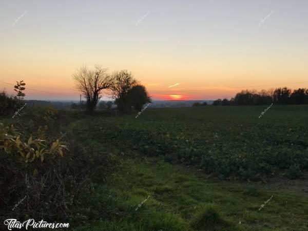 Photo Coucher de soleil : Coucher de soleil sur la Campagne du Boupère ...c, Coucher de soleil, Le Boupère, Campagne