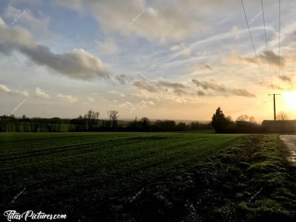 Photo Coucher de soleil : Coucher de soleil sur la campagne de la Flocellière..c, Coucher de soleil, campagne