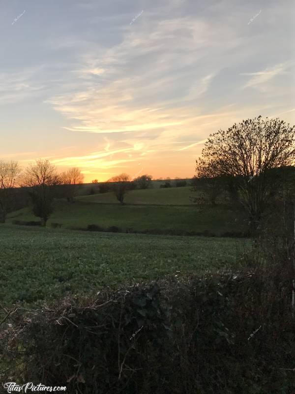 Photo Coucher de soleil : Coucher de soleil sur la campagne du Boupère ...c, Coucher de soleil, campagne