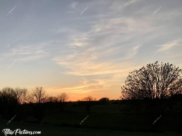 Photo Coucher de soleil : Coucher de soleil sur la campagne du Boupère ...c, Coucher de soleil, campagne