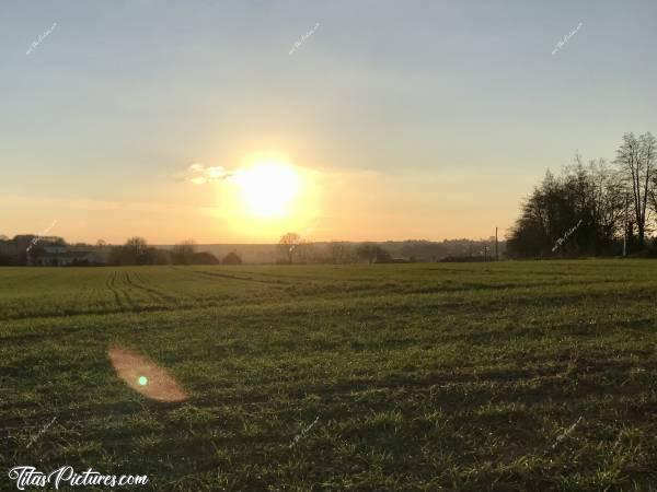 Photo Coucher de soleil : Coucher de soleil sur la campagne du Boupère..c, Coucher de soleil, campagne, champ, arbres