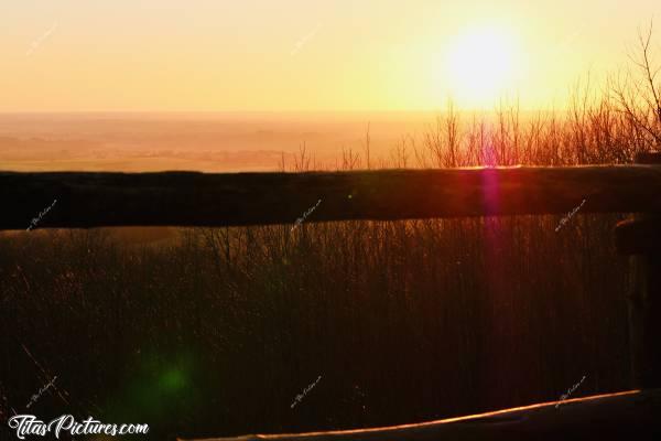 Photo Le Bois de la Folie : Coucher de soleil au Point de Vue panoramique du Bois de la Folie, à Pouzauges.c, Bois de la Folie, coucher de soleil, Pouzauges