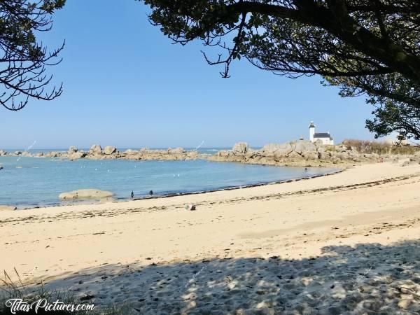 Photo Phare de Pontusval : Le Phare de Pontusval à la Plage du Phare à Brignogan-Plage près de Méneham. Très belle balade à faire tout le long de cette côte 😍😎c, Phare de Pontusval, Plage du Phare, Brignogan-Plage, plage, sable, rochers, mer