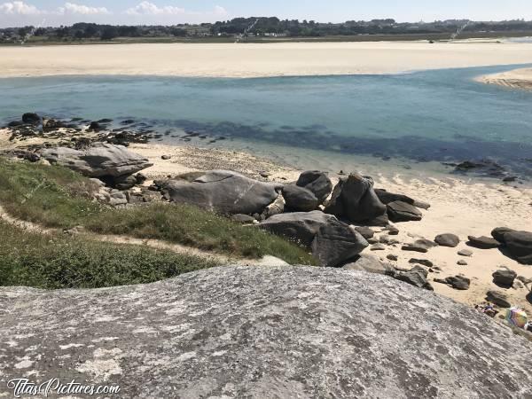 Photo La Baie du Kernic (29) : La Baie du Kernic dans le Finistère Nord, entre 2 marées. Photo prise de mon Rocher préféré 🥰c, Tita’s Pictures, Baie du Kernic, Rochers, sable blanc, dune