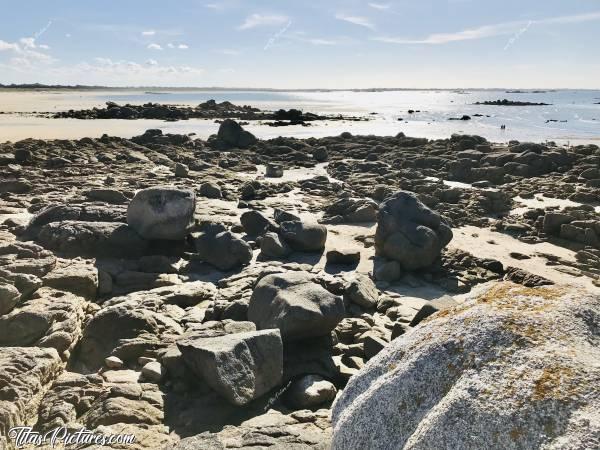 Photo La Baie du Kernic : Encore et toujours ma plage préférée du Finistère 😍🥰 Tellement sauvage, peu connue et au paysage tellement changeant suivant les saisons et les marées 😍🥰c, Mer, Rochers, sable blanc