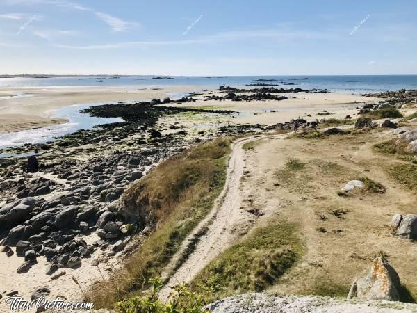 Photo La Baie du Kernic : Encore et toujours ma plage préférée du Finistère 😍🥰 Tellement sauvage, peu connue et au paysage tellement changeant suivant les saisons et les marées 😍🥰c, Mer, Rochers, sable blanc, dunes