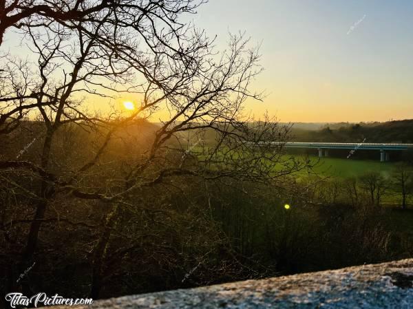 Photo Le Viaduc de Barbin : Belle randonnée de fin de journée, sur le Viaduc de Barbin, à Saint-Laurent-sur-Sèvre 😍😎c, le Parc de la Barbinière, le viaduc de Barbin