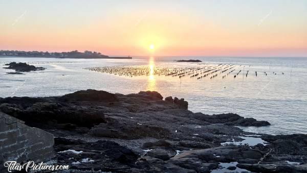 Photo Pen Bé : La Pointe de Pen Bé près de Pénestin dans le 56. Très beau coucher de soleil à marée basse.c, Pen Bé, Coucher de soleil, mer, sable