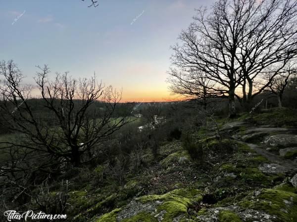 Photo Le Parc de la Barbinière : Coucher de soleil de fin d’hiver, sur le Viaduc de Barbin, au Parc de la Barbinière, à St-Laurent-sur-Sèvres.c, Parc de la Barbinière, Saint-Laurent-sur-Sèvres, Viaduc de Barbin