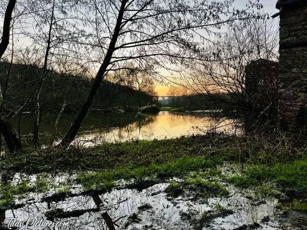 Photo La Barbinière : Belle randonnée de fin d’hiver, au parc de la Barbinière. Il avait beaucoup plu les jours précédents. C’était donc très humide à plusieurs endroits 😅c, Parc de la Barbinière, Saint-Laurent-sur-Sèvres, Viaduc de Barbin