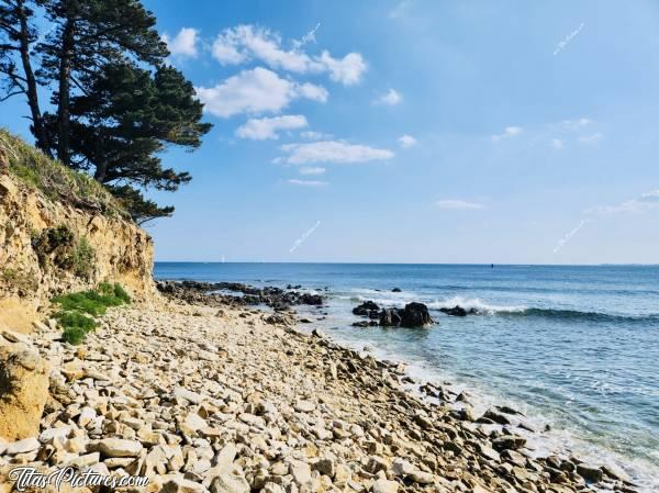 Photo Bénodet : Ambiance Sud de la France à Bénodet, mais dans le Sud Finistère 👍🏻😍😎c, Bénodet, Plage, Galets