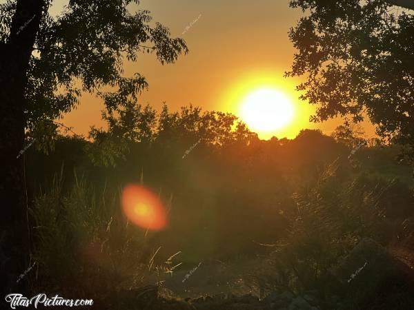 Photo Coucher de Soleil : Joli coucher de soleil dans la campagne vendéenne 👍🏻😍😎c, Coucher de Soleil, Campagne