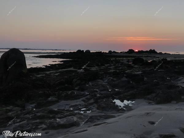 Photo La Baie du Kernic (29) : Coucher du soleil à la Baie du Kernic, à marée montante.c, Tita’s Pictures, Finistère, Baie du Kernic, Mer, Rochers, sable