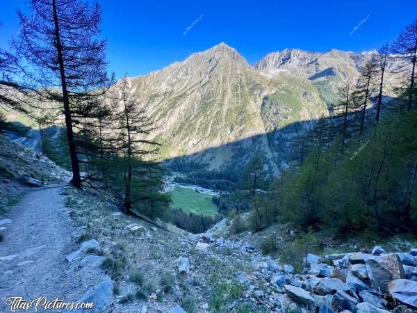 Photo Gran Paradiso : Ce fut encore une fois, une belle balade au Gran Paradiso, dans la belle Vallée d’Aoste 👍🏻😍 Mais il est plus que temps de redescendre avant de ne plus rien voir 🤭😅c, Tita’s Pictures, Italie, Vallée d’Aoste, Gran Paradiso