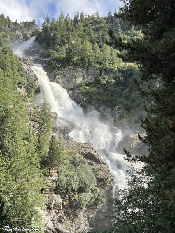 Photo Cascade du Rutor : Quelle impressionnante découverte, que cette Cascade du Rutor à la Thuile en Italie 🤭😅😍c, Tita’s Pictures, Les Alpes, La Thuile, Cascade du Rutor, Randonnée, Torrente Ruthor, Sentiero Cascate del Rutor