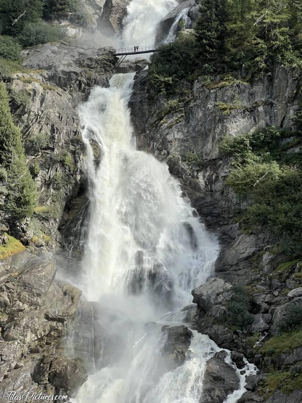 Photo Cascade du Rutor : La magnifique et impressionnante Cascade du Rutor, à la Thuile en Italie 🤭😍c, Tita’s Pictures, Les Alpes, La Thuile, Cascade du Rutor, Randonnée, Torrente Ruthor, Sentiero Cascate del Rutor