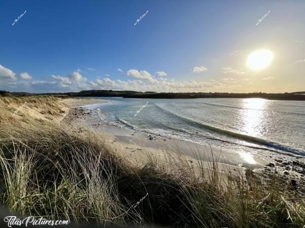 Photo L’anse du Guillec : Balade de fin de journée à L’anse du Guillec. Quelle tristesse de voir comment les Dunes ont encore reculé 😢 Il y a désormais beaucoup de galets qui apparaissent à cet endroit 🙁c, Tita’s Pictures, Plougoulm, Dunes, L’anse du Guillec