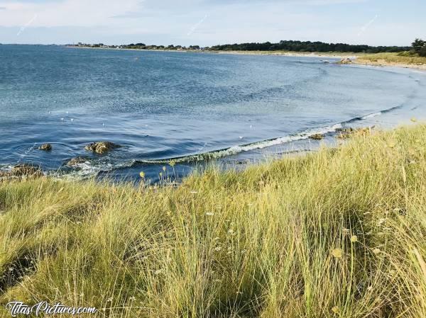 Photo La plage du Dossen à Santec : Une tante à moi habitait à 500m de cette plage que l’on voit en face quand j’étais petite..c, 