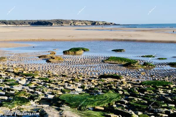 Photo Le Veillon  : La plage du Veillon à Talmont-Saint-Hilaire. Quand la mer se retire, le paysage est différent à chaque fois. Des sillons dans le sable peuvent apparaître à certains endroits et pas d’autres et inversement. J’adore 😍🥰c, Tita’s Pictures, le Veillon, Plage, Mer