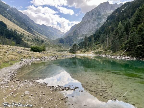 Photo Lac de Suyen  : Le Lac de Suyen à Arrens-Marsous dans les Pyrénées. Le niveau de l’eau n’était pas très élevé en ce mois d’août 2025. L’eau était si transparente que l’on pouvait voir des petits poissons y nager 😍🥰c, Tita’s Pictures, Lac de Suyen, Arrens-Marsous