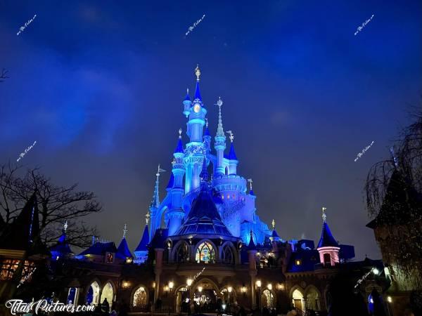 Photo Sleeping Beauty Castle : Mon plus beau souvenir au parc de Disneyland Paris, est bien évidemment le féerique Château de la Belle au bois dormant. Son véritable nom est le « Sleeping Beauty Castle ». c, Tita’s Pictures, Sleeping Beauty Castle, Disneyland Paris 