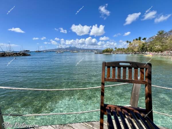 Photo Coco Bar Beach Club : Trop sympa ce Coco Bar Beach Club, à la Pointe du Bout au Trois-Îlets 👌🏼😍😎
En face, la baie de Fort de France. c, Tita’s Pictures, La Martinique, Coco Bar Beach Club, 