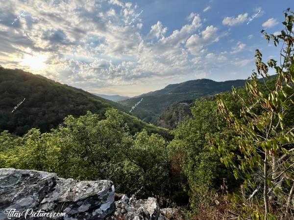 Photo Saint-Julien-d’Arpaon : Dernière randonnée de fin de journée, à Saint-Julien-d’Arpaon dans les Cévennes 😍🥰 Un bel endroit sauvage 👍🏻😍c, Tita’s Pictures, Les Cévennes, Saint-Julien-d’Arpaon