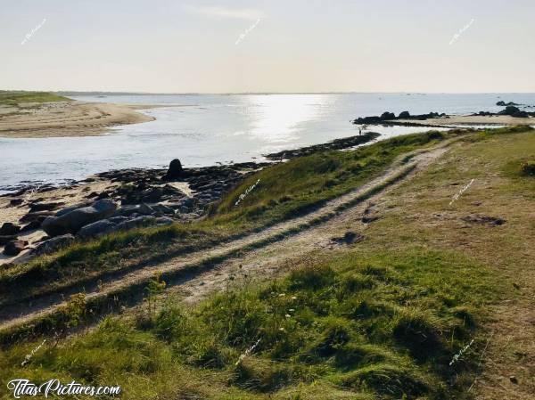 Photo La Baie du Kernic : La Baie du Kernic avec la vue face à la mer. Je ne me lasserai jamais de cet endroit 😍c, 