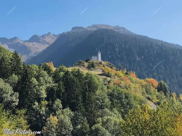 Photo Montvalezan : Belle vue de cette petite église à Montvalezan près de la frontière Italienne.c, Montvalezan, Eglise, Alpes