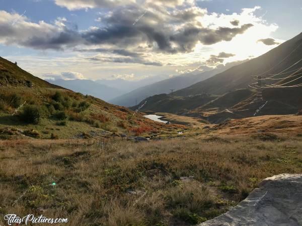 Photo Col du Petit-Saint-Bernard : Coucher de soleil sur le Col du Petit-Saint-Bernard, à moins de 500 m de
la frontière Italienne.c, Col du Petit-Saint-Bernard, Coucher de soleil