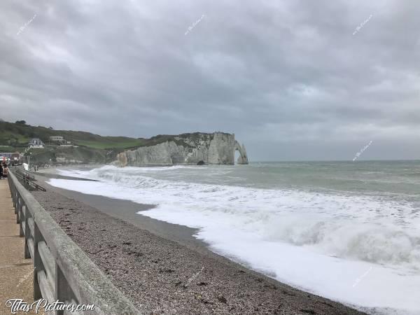 Photo Étretat : Les vagues étaient vraiment énormes ce jour-là 😅c, Étretat, Falaises, Mer