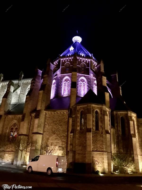 Photo Eglise St Benoit d’Aizenay : L’ Eglise St Benoit d’Aizenay by night.c, Eglise St Benoit d’Aizenay, Aizenay