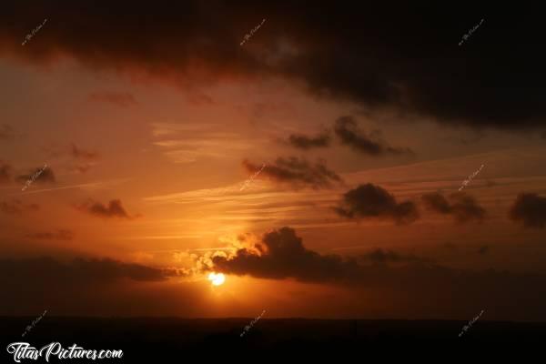 Photo Coucher de soleil : Coucher de soleil sur les Herbiers.c, Coucher de soleil