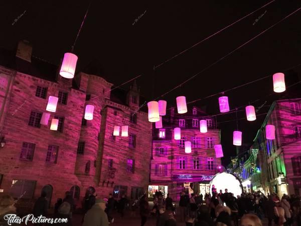 Photo Décorations de Noël : Décorations de Noël à Landerneau. 
Je sais, c’est passé, mais je ressors les archives 😅c, Décorations de Noël, Landerneau