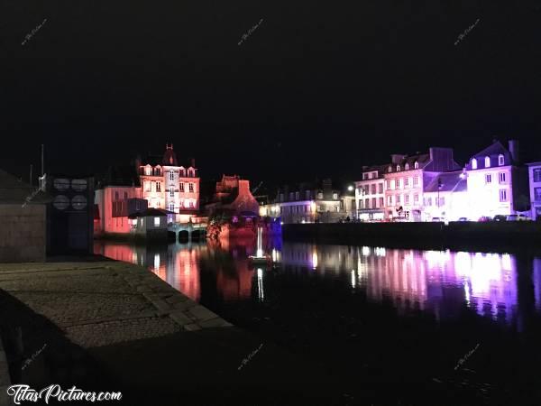 Photo Décorations de Noël : Décorations de Noël à Landerneau. 
Je sais, c’est passé, mais je ressors les archives 😅c, Décorations de Noël, Landerneau