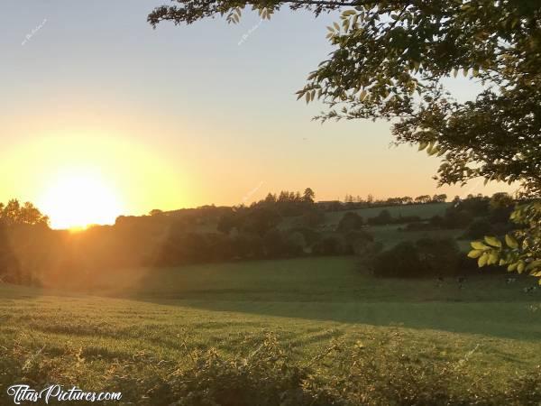 Photo Coucher de soleil : Coucher de soleil sur la campagne du Boupère..c, Coucher de soleil, campagne