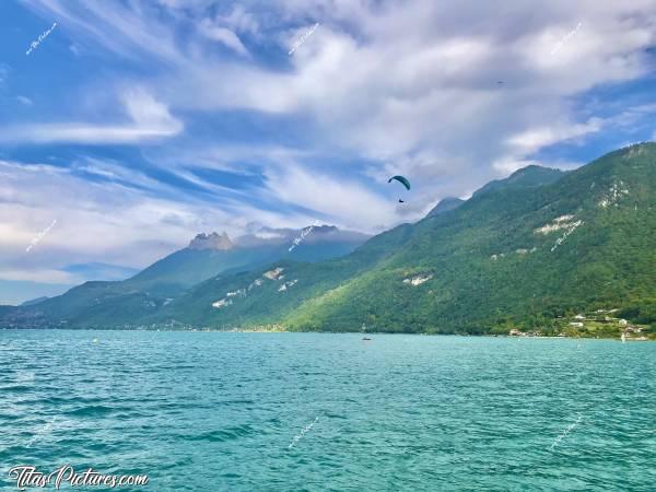 Photo Le Bout du Lac : Vols de parapentes au Bout du Lac.c, Lac d’Annecy, Parapente, Montagnes