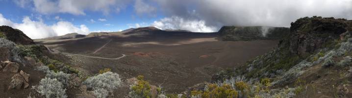 La Plaine des Sables : La Réunion, Montagnes, Roches volcaniques, Plaine des sables