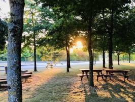 Le Boupère : Le Boupère, Salle du Bocage, Bancs, Parc, Coucher de Soleil, Arbres, Jeu d’ombres