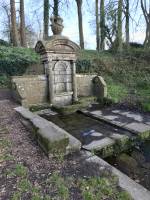 Fontaine ⛲️ : Fontaine, Château de Kerjean, Saint-Vougay