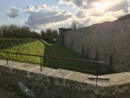 Le Château de Kerjean : Château de Kerjean, Douves