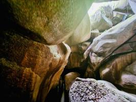 La Grotte d’Arthus : La Grotte d’Arthus, La Forêt d’Huelgoat