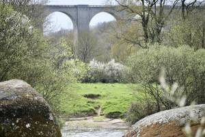 Le Viaduc de Barbin : Le Viaduc de Barbin, la Sèvre Nantaise